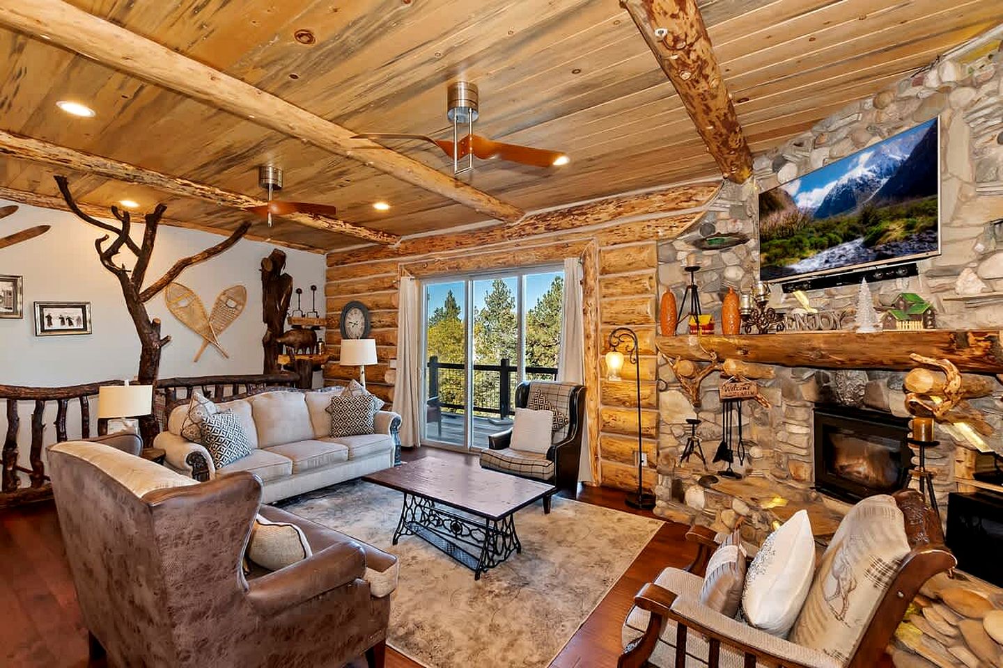 Unforgettable Design Cabin with Fire Pit and Spectacular Game Room in Big Bear Lake, California