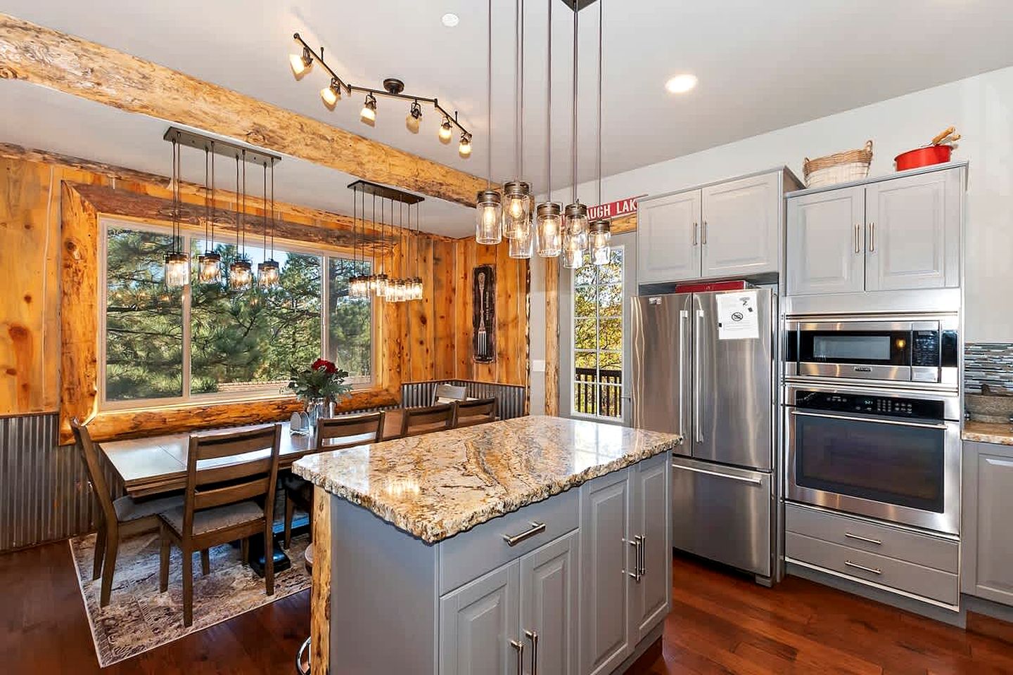 Unforgettable Design Cabin with Fire Pit and Spectacular Game Room in Big Bear Lake, California