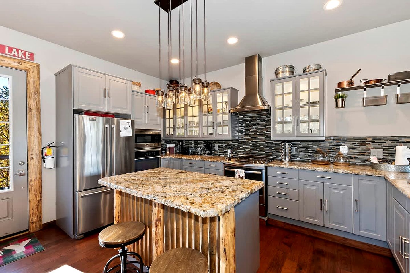 Unforgettable Design Cabin with Fire Pit and Spectacular Game Room in Big Bear Lake, California