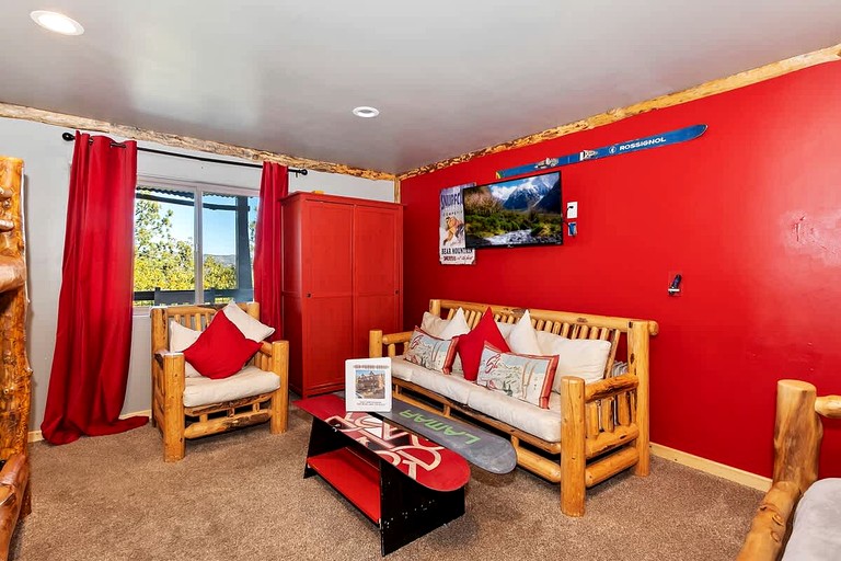 Cabins (United States of America, Big Bear Lake, California)