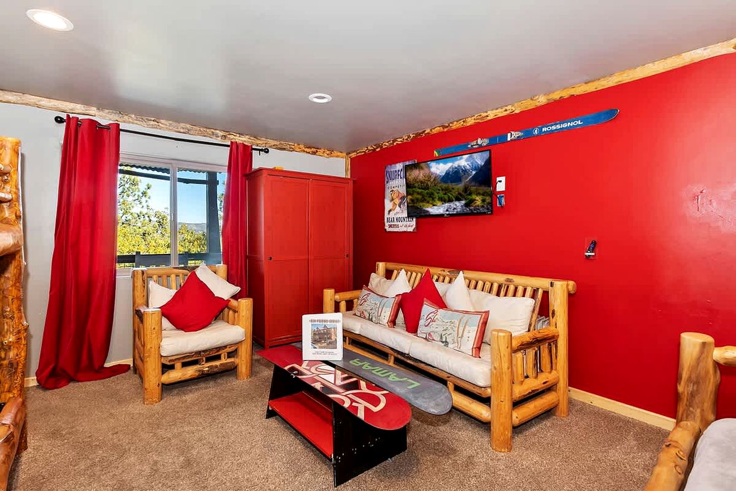 Unforgettable Design Cabin with Fire Pit and Spectacular Game Room in Big Bear Lake, California