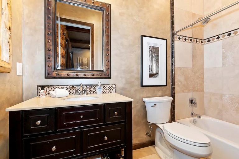 Cabins (United States of America, Big Bear Lake, California)