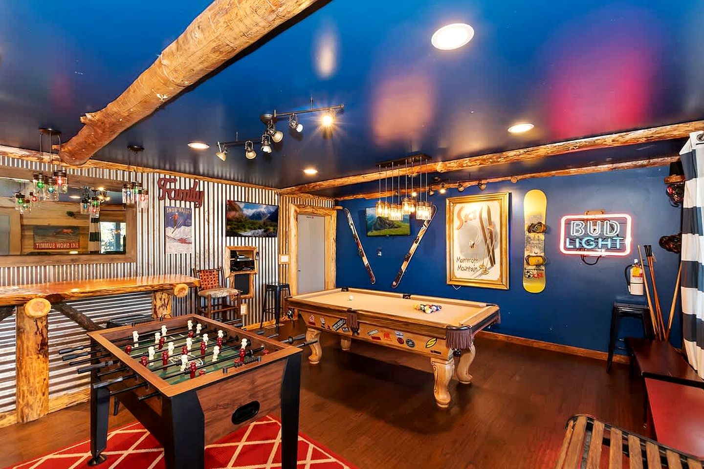 Unforgettable Design Cabin with Fire Pit and Spectacular Game Room in Big Bear Lake, California