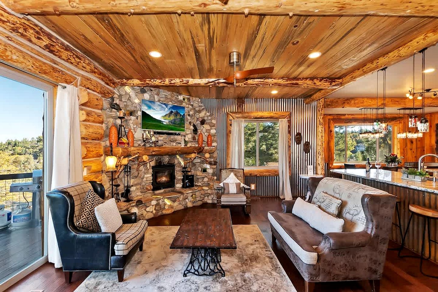 Unforgettable Design Cabin with Fire Pit and Spectacular Game Room in Big Bear Lake, California