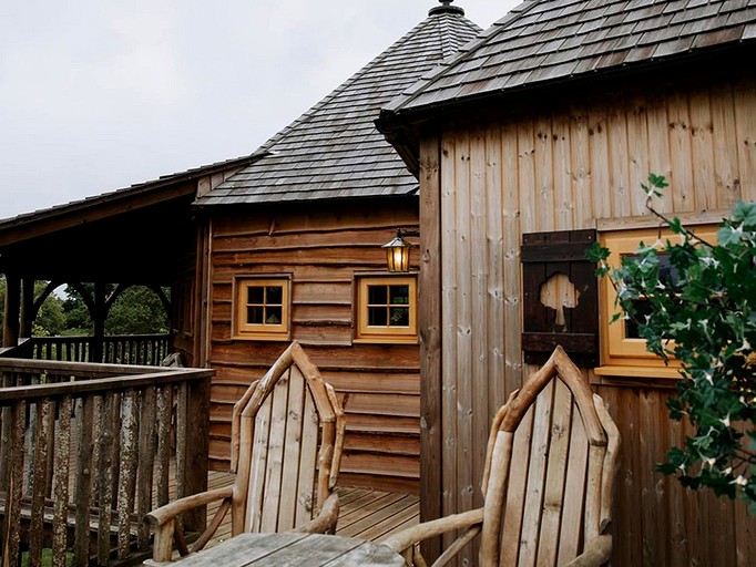 Tree Houses (Wiltshire, England, United Kingdom)