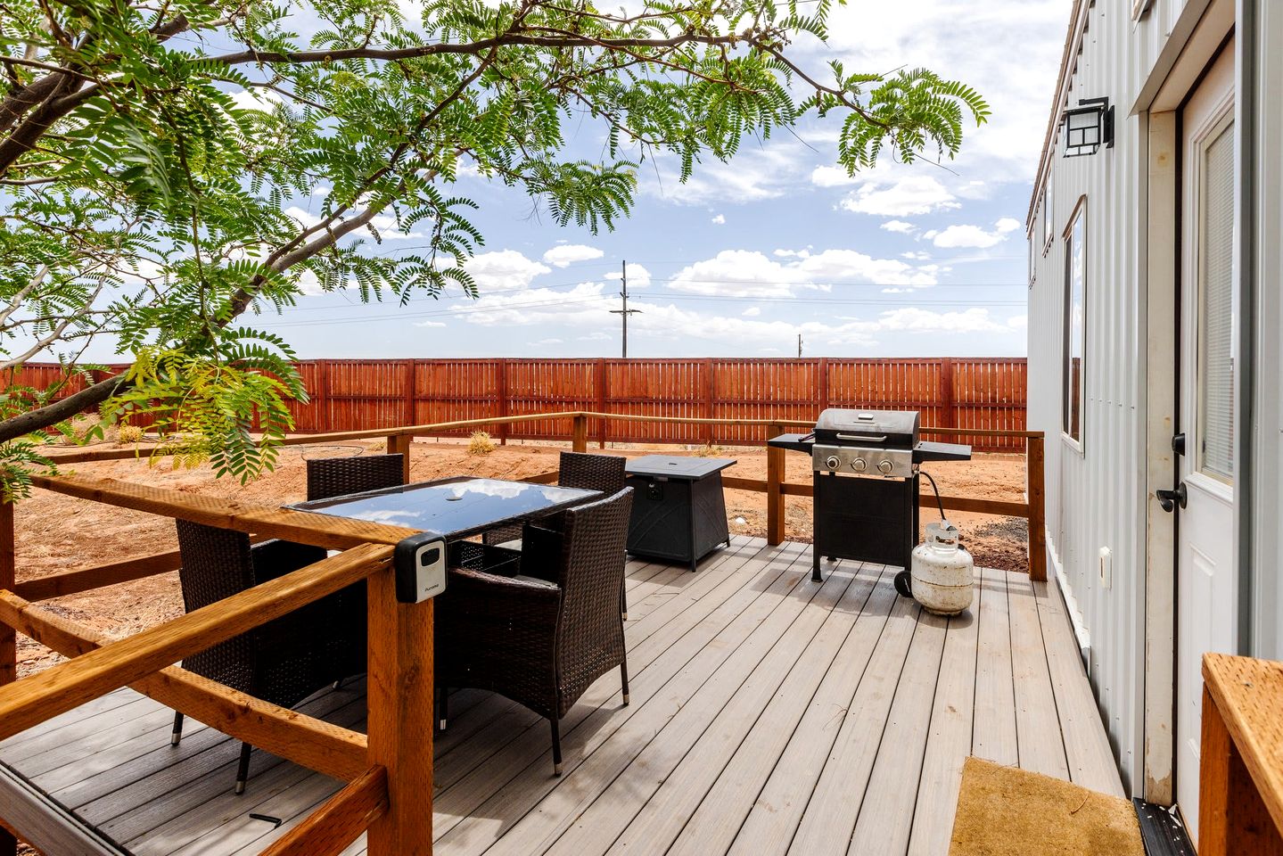 Unforgettable Vistas: Tiny Home Getaway with Stunning Utah Views