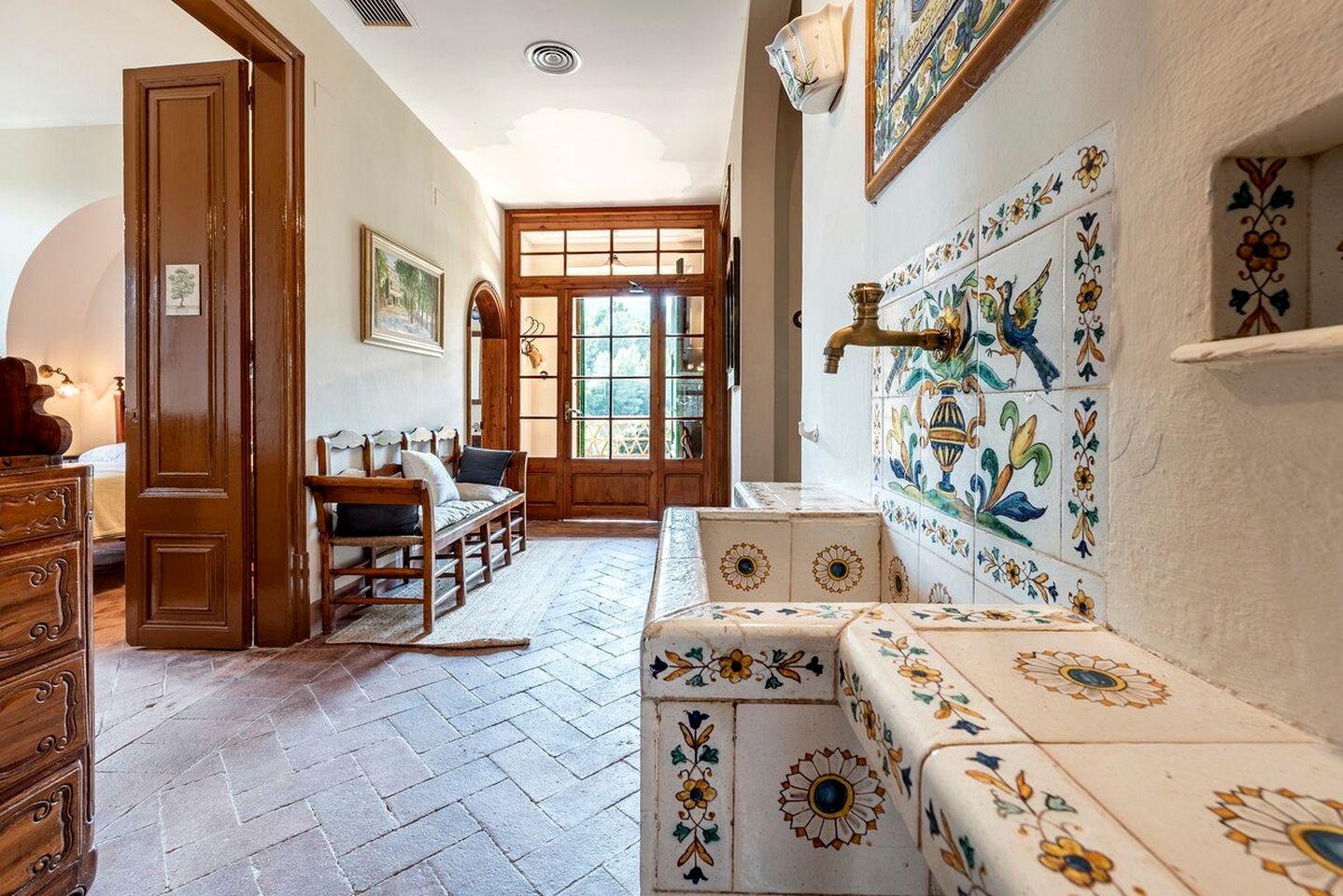Breathtaking Villa Perfect a Dream Vacation In Catalonia, Spain