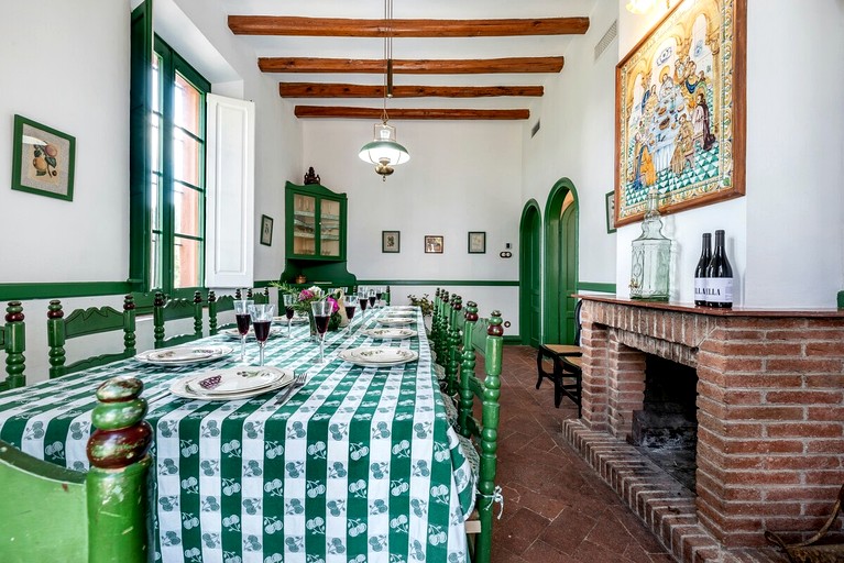 Villas (Spain, Figuerola del Camp, Catalonia)