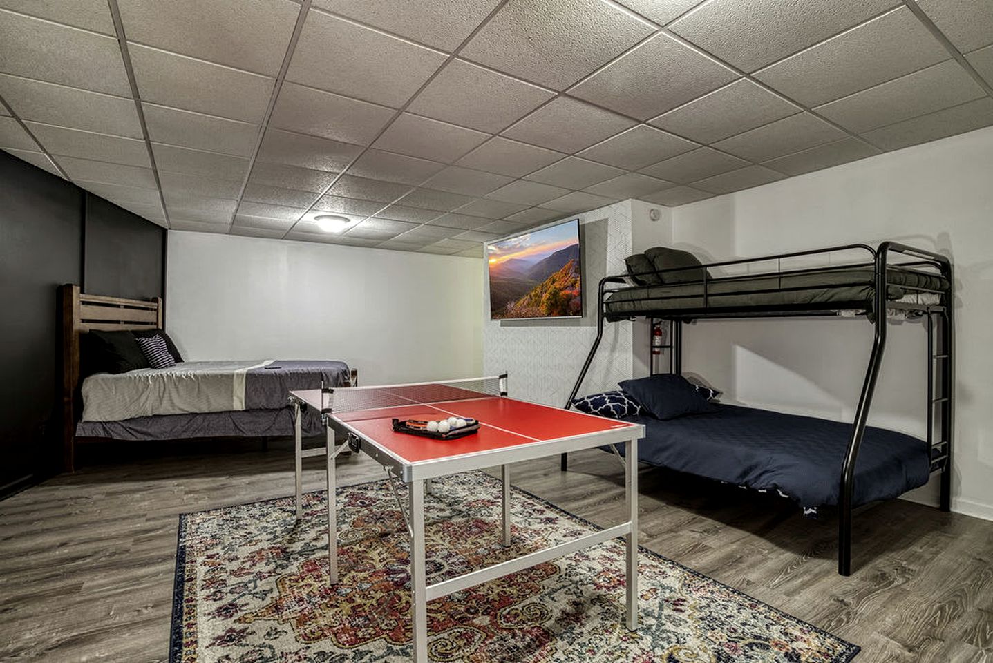 Spacious Smoky Mountain Cabin with RV Parking, Hot Tub & Game Room near Soaky Mountain Water Park in Sevierville, TN