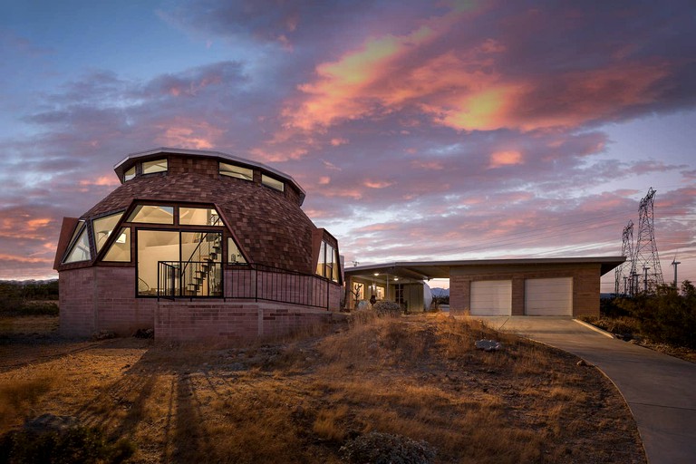 Bubbles & Domes (North Palm Springs, California, United States)