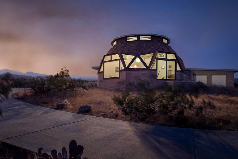 Bubbles & Domes (North Palm Springs, California, United States)