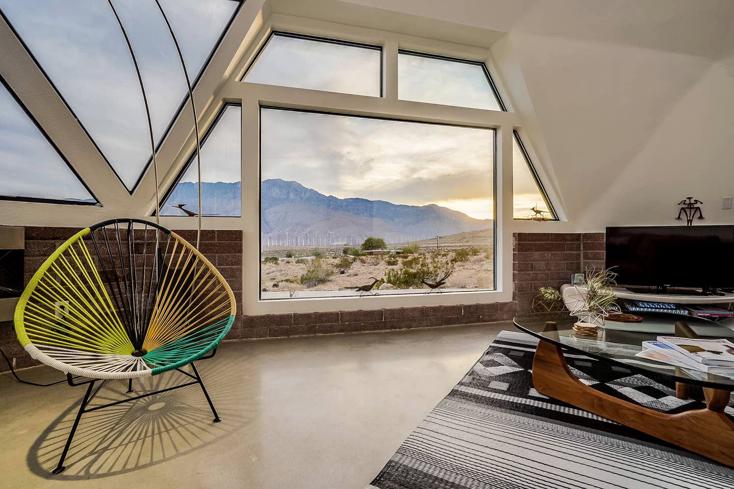 Unique and Secluded Dome Retreat Surrounded by Mountains in Palm Springs