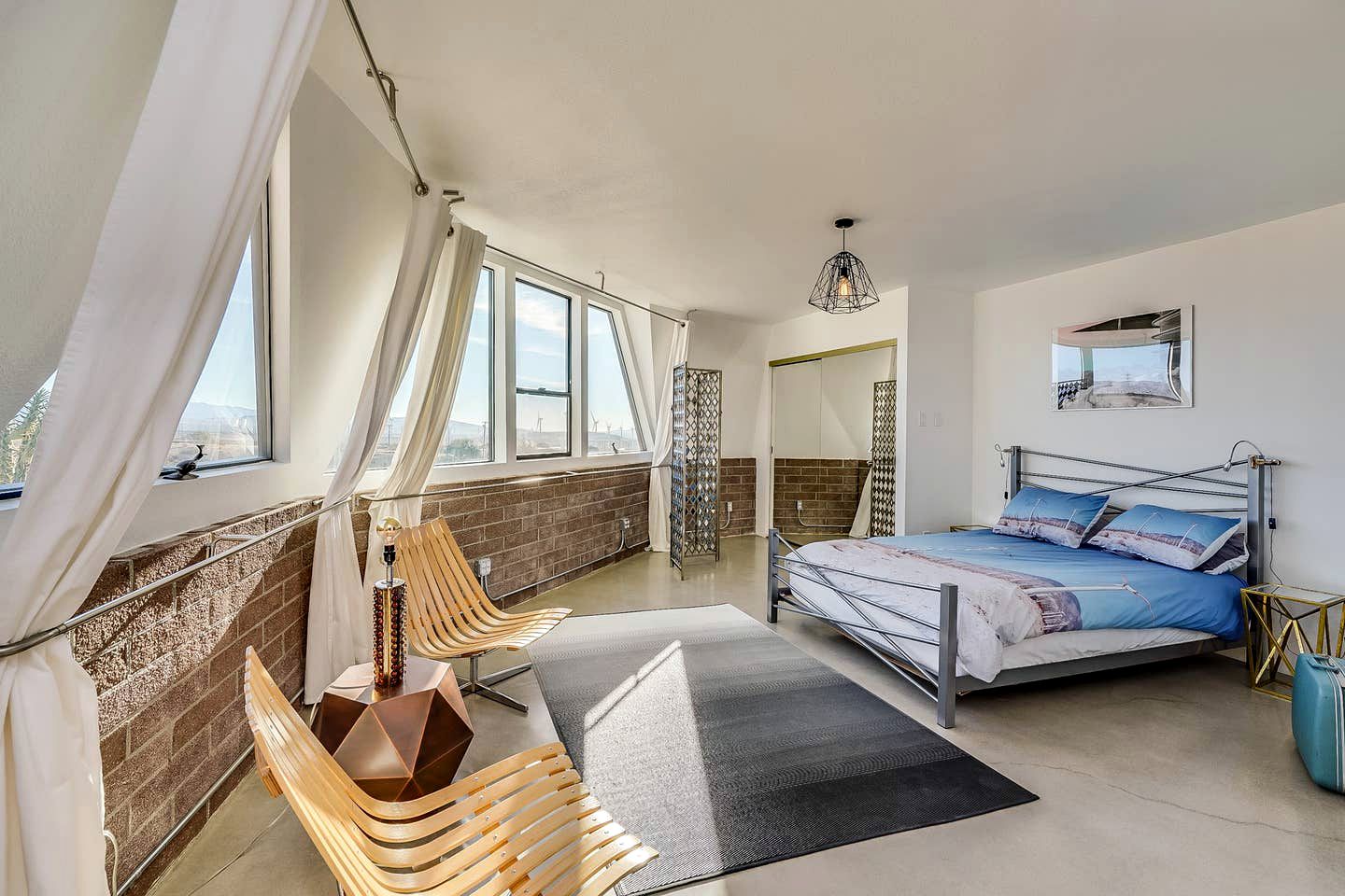 Unique and Secluded Dome Retreat Surrounded by Mountains in Palm Springs