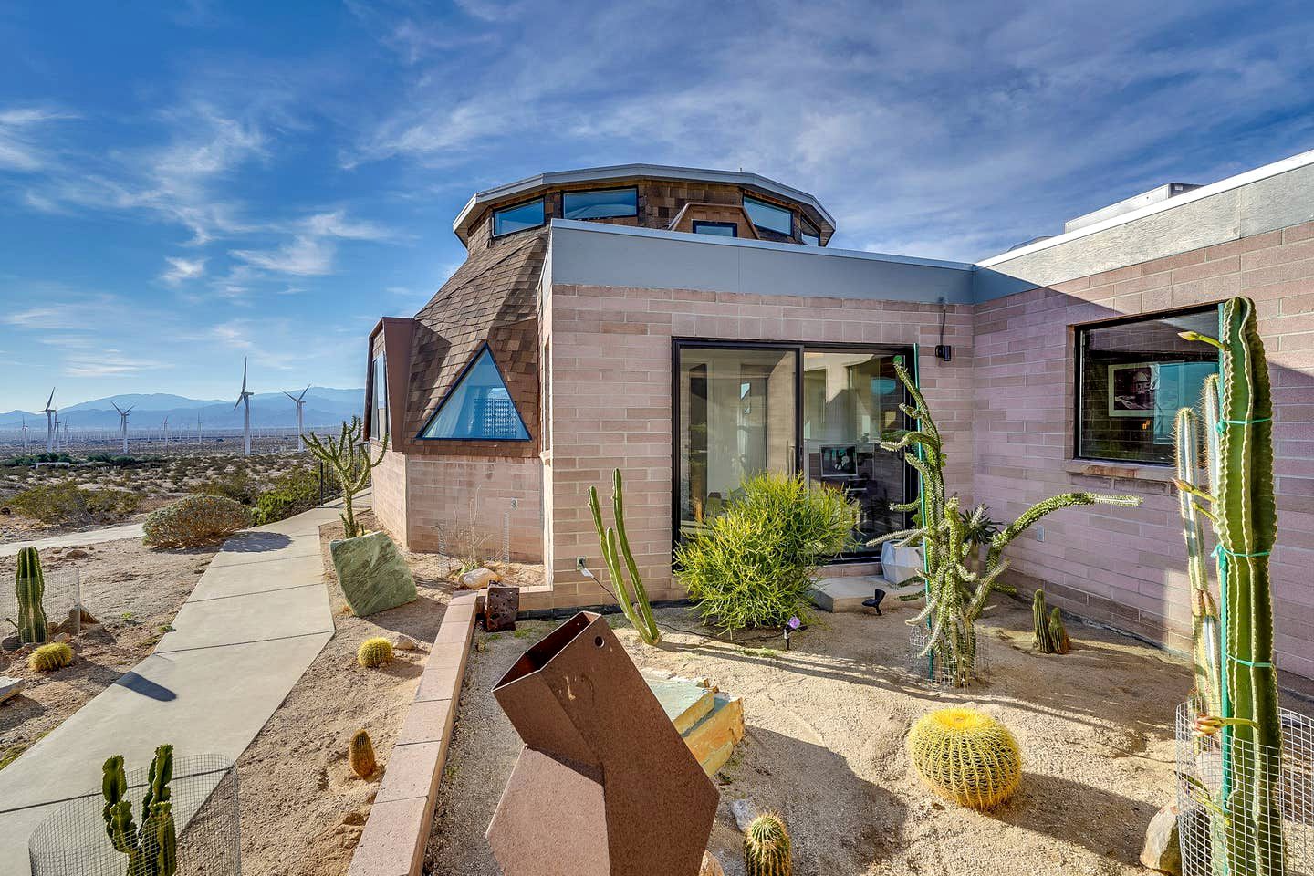 Unique and Secluded Dome Retreat Surrounded by Mountains in Palm Springs