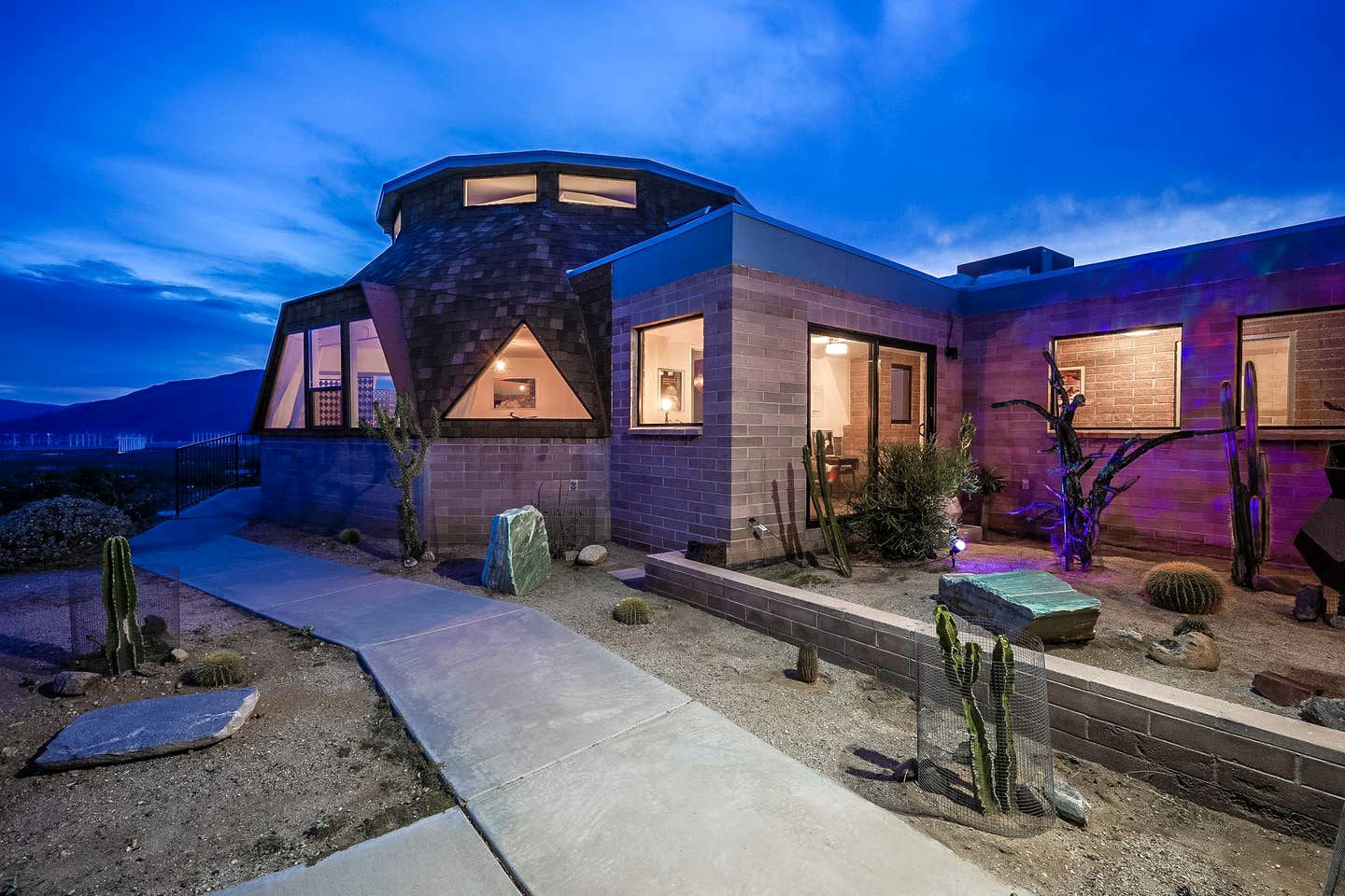 Unique and Secluded Dome Retreat Surrounded by Mountains in Palm Springs