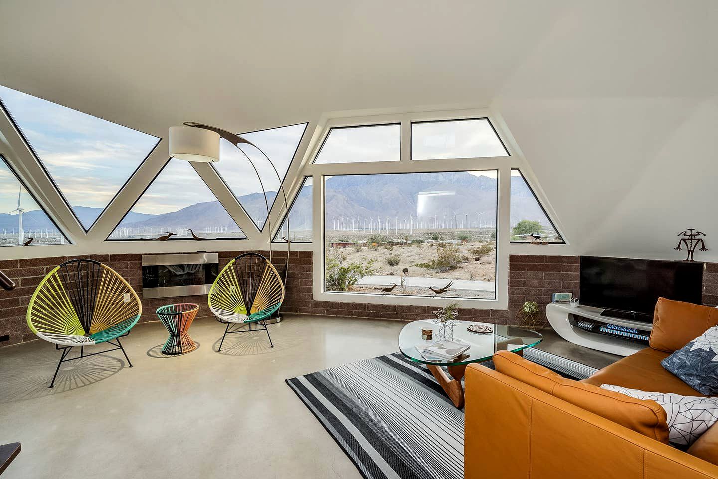 Unique and Secluded Dome Retreat Surrounded by Mountains in Palm Springs