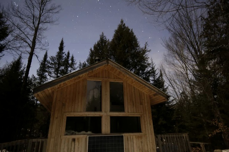 Cabins (Canada, Harrington, Quebec)