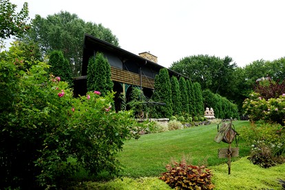 undefined photo 3