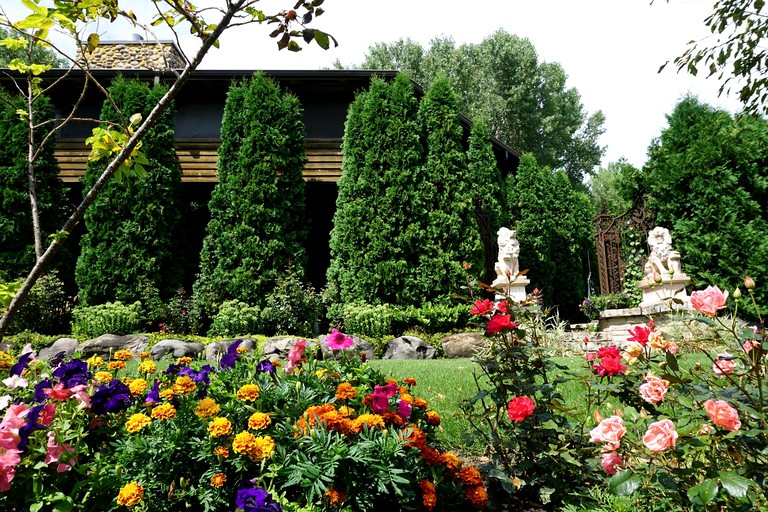 Cabins (Markesan, Wisconsin, United States)