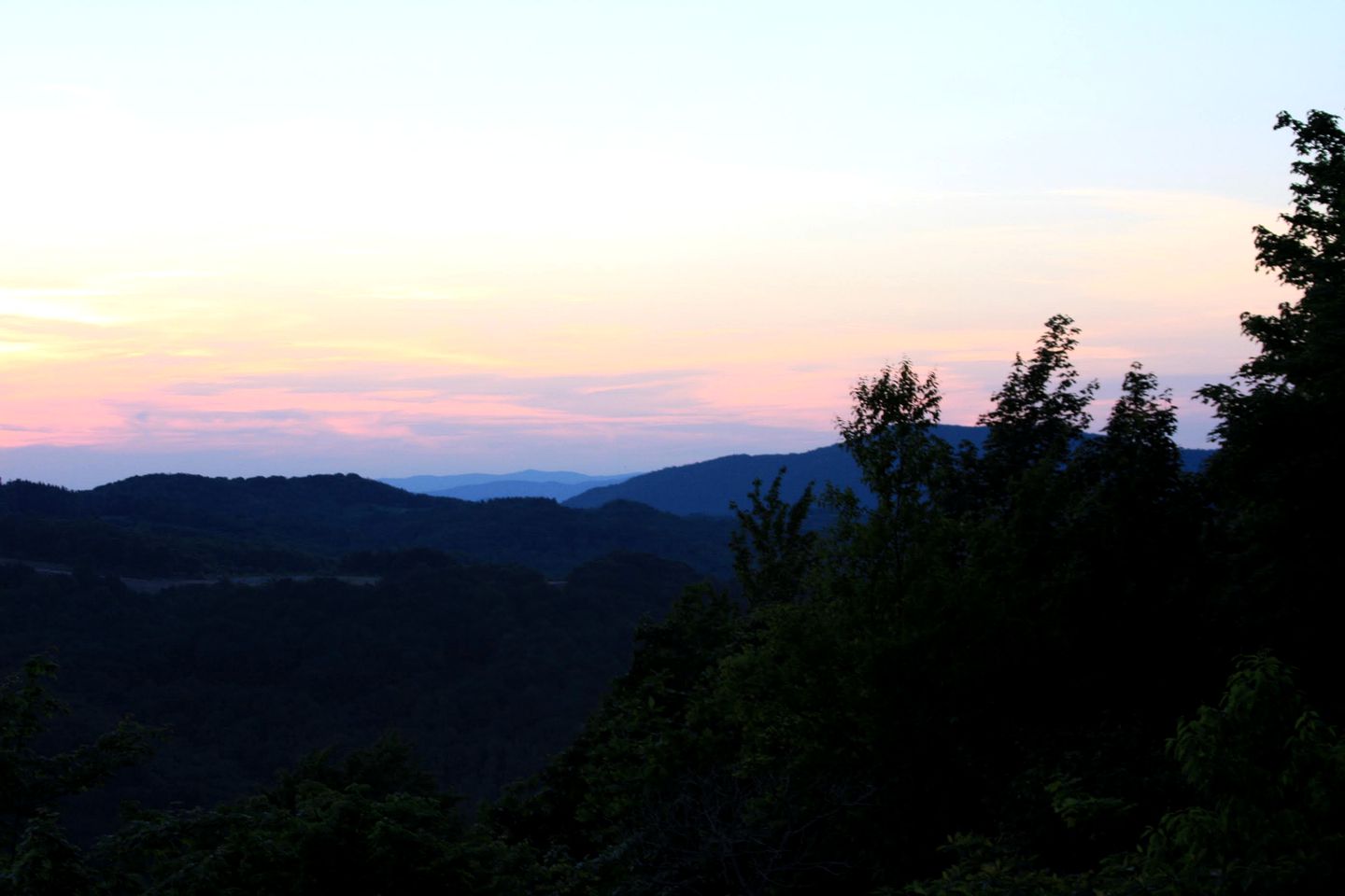 Unique Cabin Rental with Stunning Panoramic Views in Beech Mountain