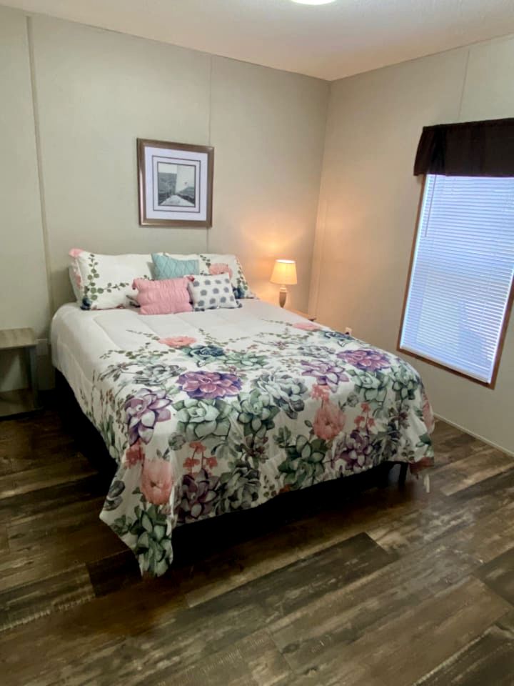 Unique Cottage Close to Fantastic Hiking Trails in Dunnellon, Florida