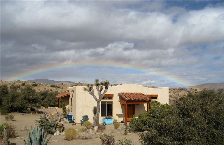 Vacation Rentals (Pioneertown, California, United States)