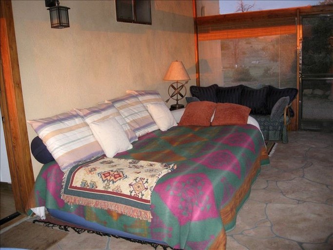 Vacation Rentals (Pioneertown, California, United States)