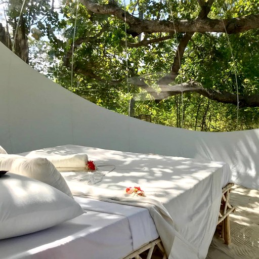 Bubbles & Domes (Watamu, Mombasa, Kenya)