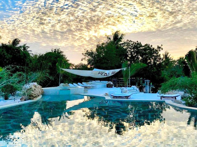 Bubbles & Domes (Watamu, Mombasa, Kenya)