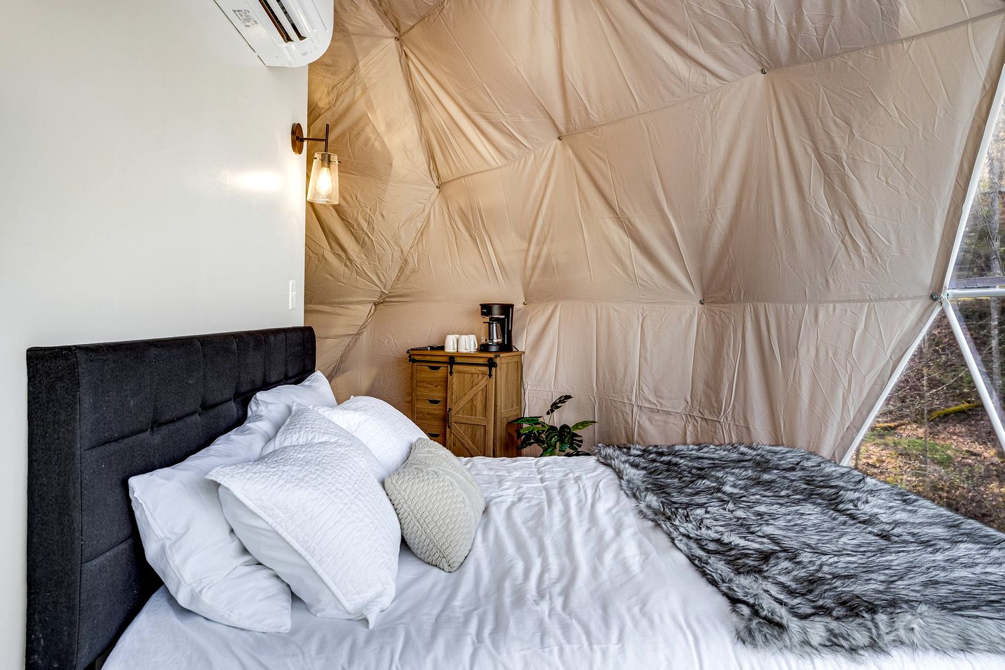 Unique Dome for a Romantic Escape Surrounded by the Peaceful Sounds of Nature in Rosman, North Carolina