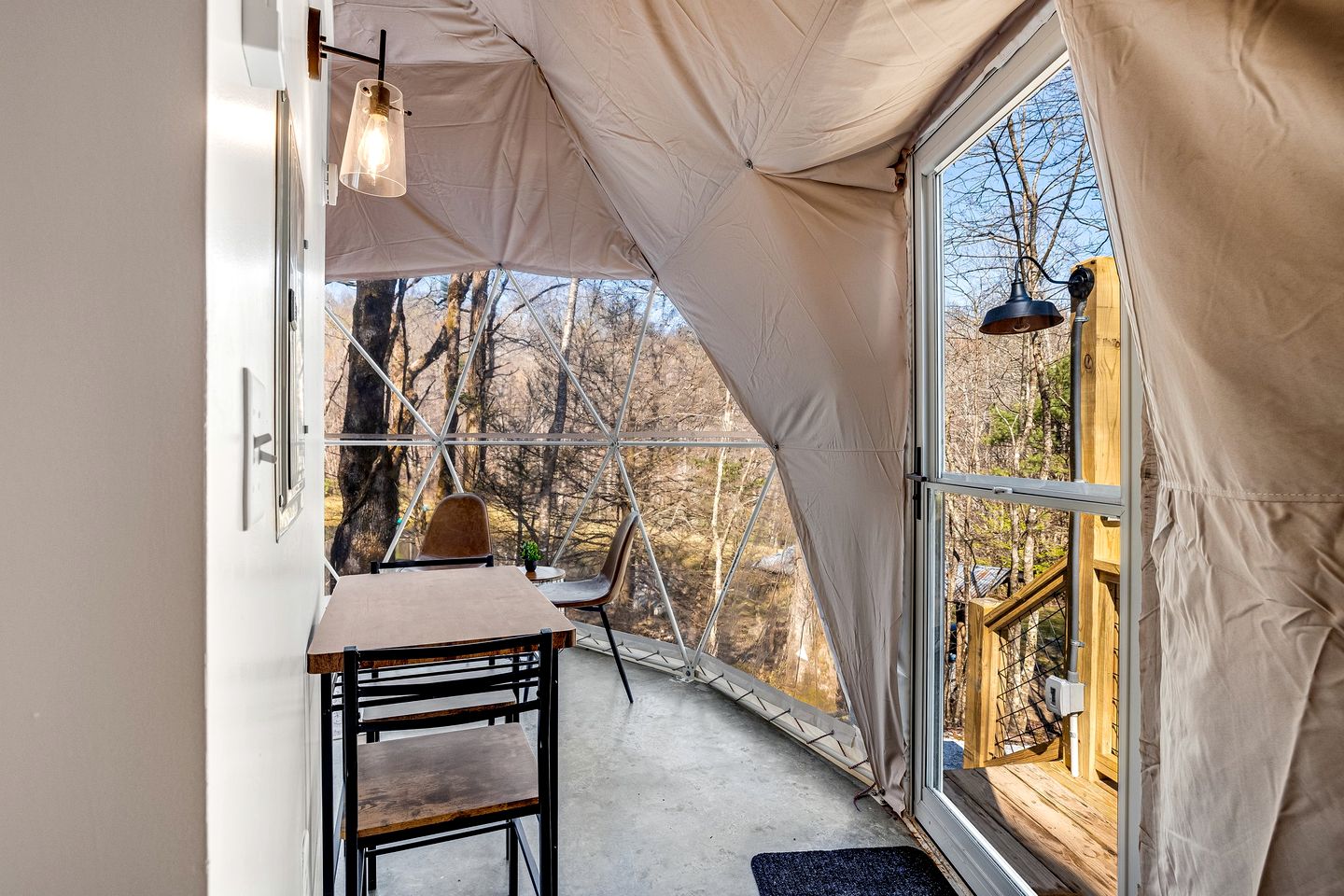 Unique Dome for a Romantic Escape Surrounded by the Peaceful Sounds of Nature in Rosman, North Carolina