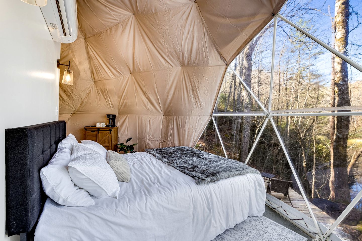 Unique Dome for a Romantic Escape Surrounded by the Peaceful Sounds of Nature in Rosman, North Carolina