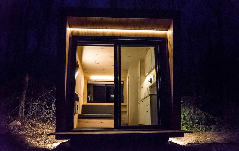 Tiny Houses (Canada, Harrington, Quebec)