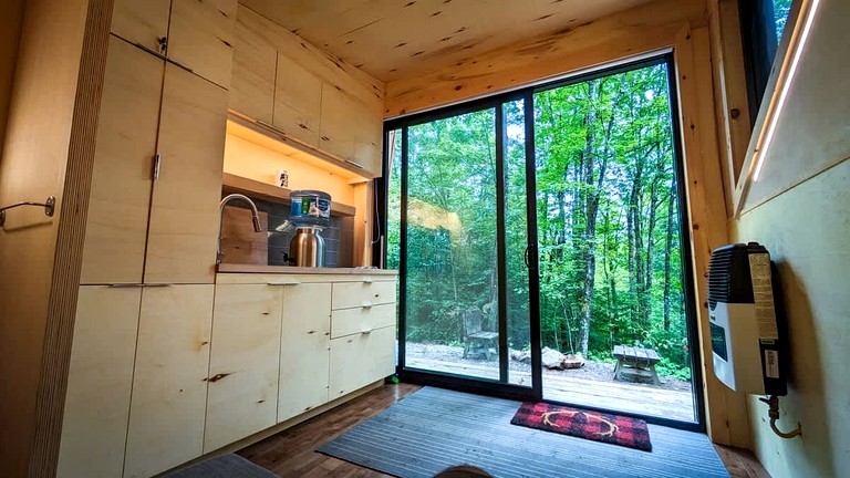 Tiny Houses (Canada, Harrington, Quebec)