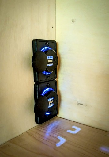 Tiny Houses (Canada, Harrington, Quebec)