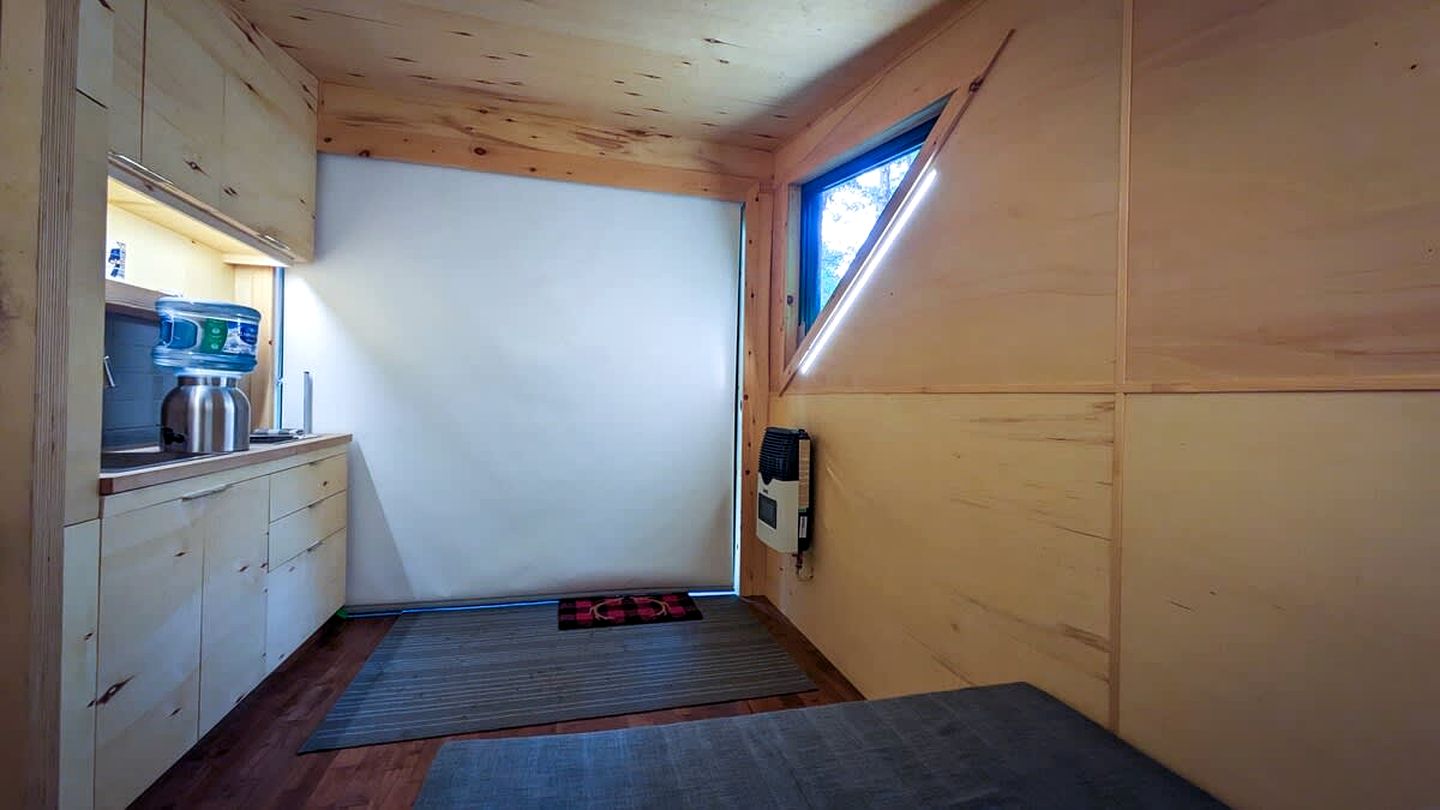 Unique Ecopod Tiny House Surrounded by Nature for a Peaceful Escape in Harrington, Quebec