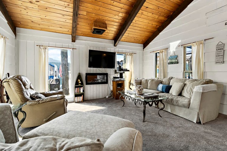 Floating Homes (United States of America, Bayview, Idaho)