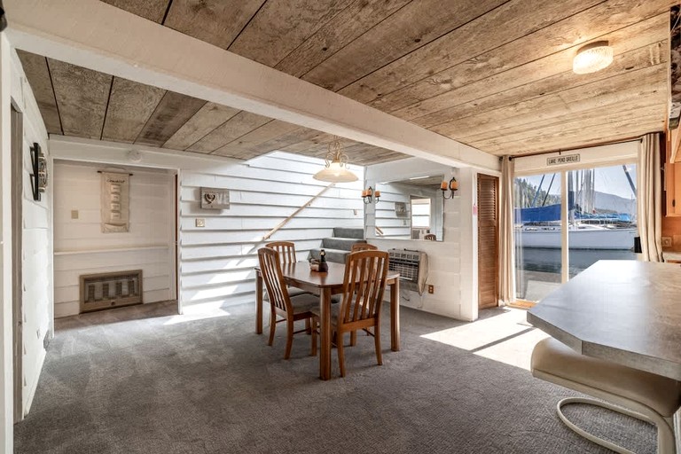 Floating Homes (United States of America, Bayview, Idaho)