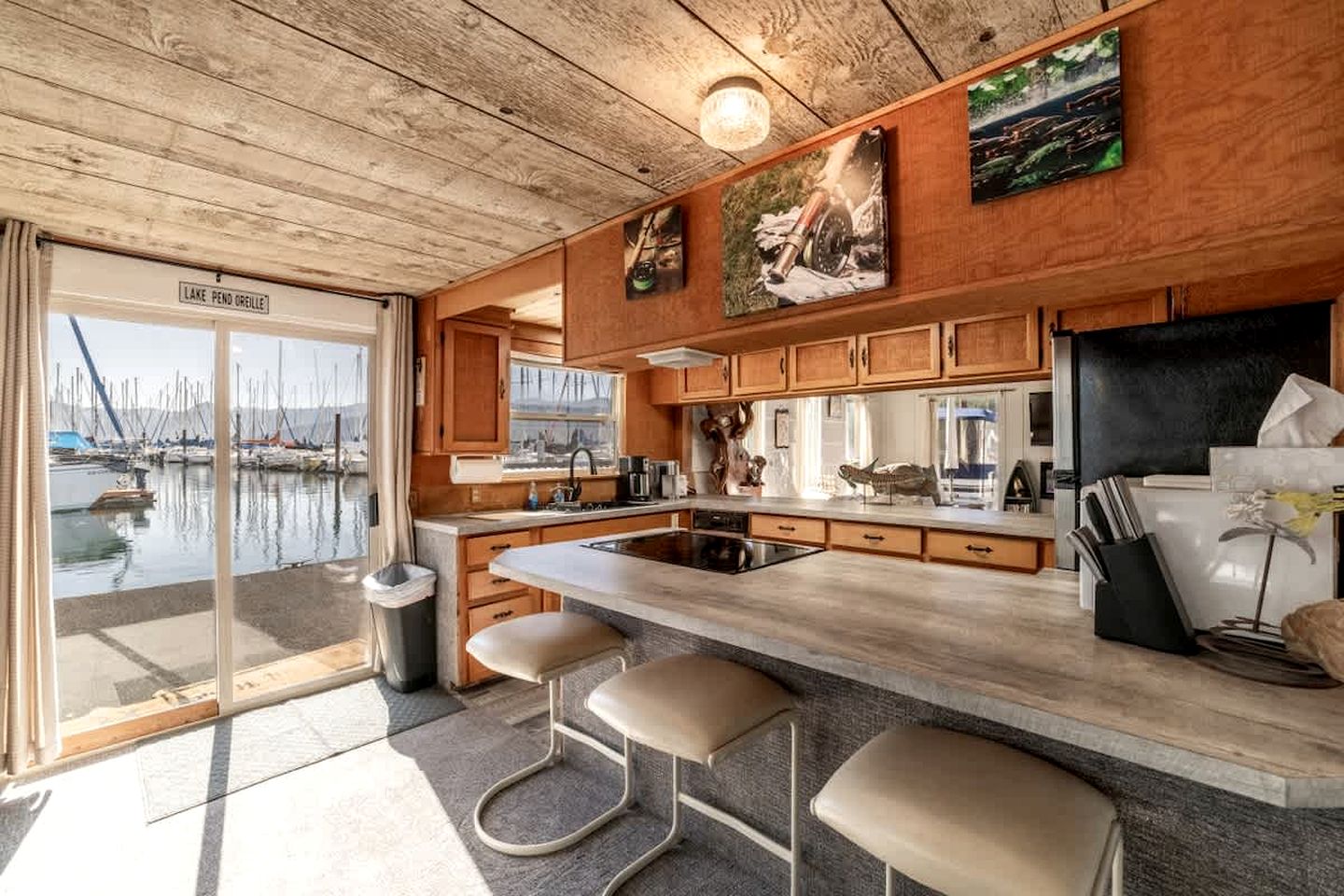 Unique Floating Home on Lake Pend O'reille near Coeur d’Alene, Perfect for a Weekend on the Water