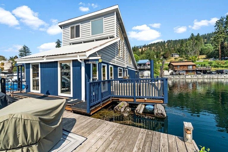 Floating Homes (United States of America, Bayview, Idaho)