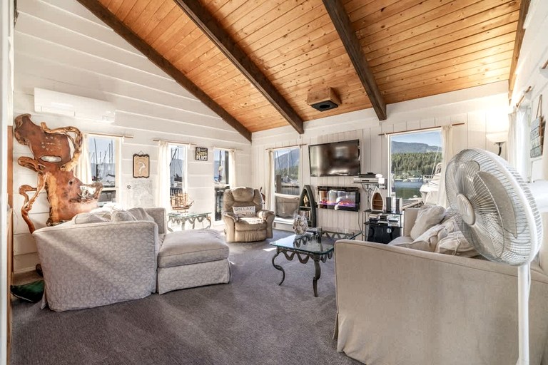 Floating Homes (United States of America, Bayview, Idaho)