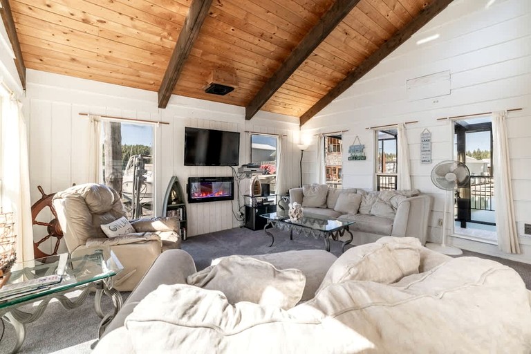 Floating Homes (United States of America, Bayview, Idaho)