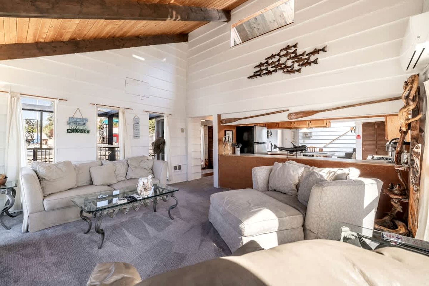 Unique Floating Home on Lake Pend O'reille near Coeur d’Alene, Perfect for a Weekend on the Water