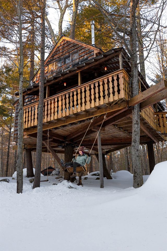 Tree House Rental Ideal for a Unique Getaway near Lake Sunapee in New Hampshire