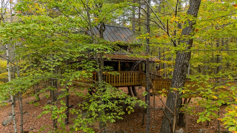 Tree Houses (United States of America, Newbury, New Hampshire)