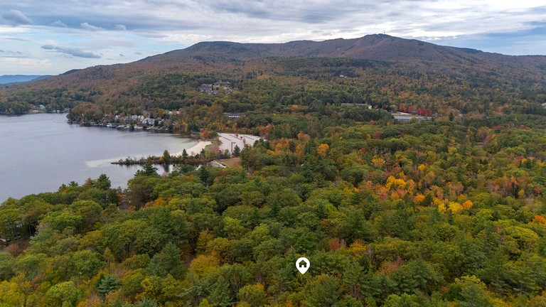 Tree Houses (United States of America, Newbury, New Hampshire)