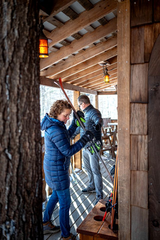 Tree House Rental Ideal for a Unique Getaway near Lake Sunapee in New Hampshire