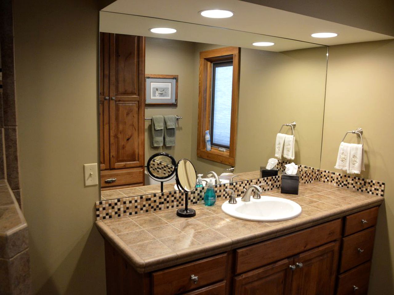 Picturesque Cottage for a Riverside Retreat near Big Sky, Montana