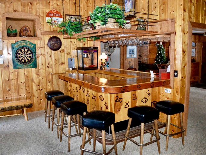 Cottages (Gallatin Gateway, Montana, United States)