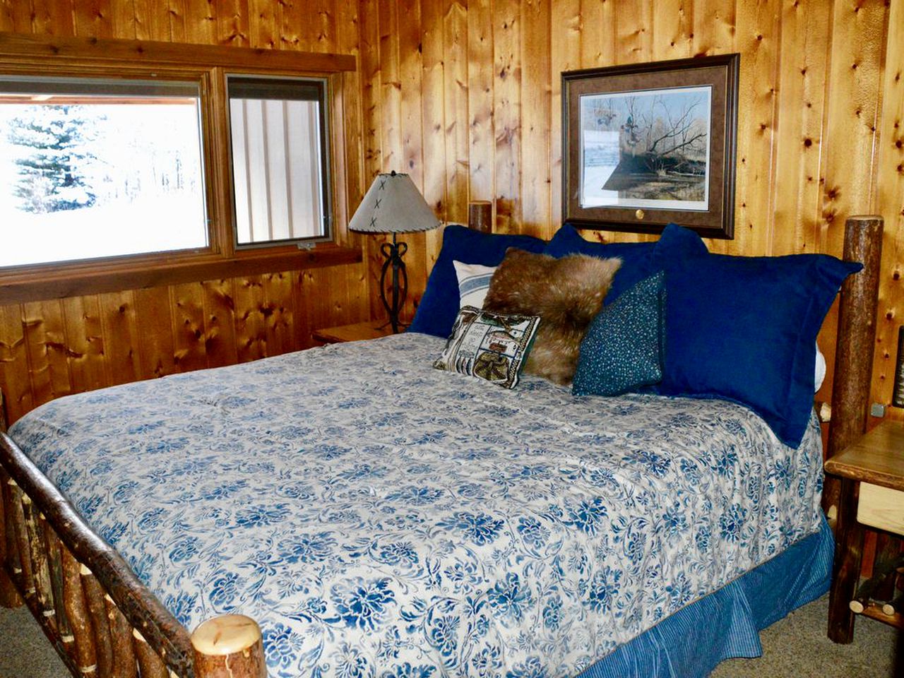 Picturesque Cottage for a Riverside Retreat near Big Sky, Montana